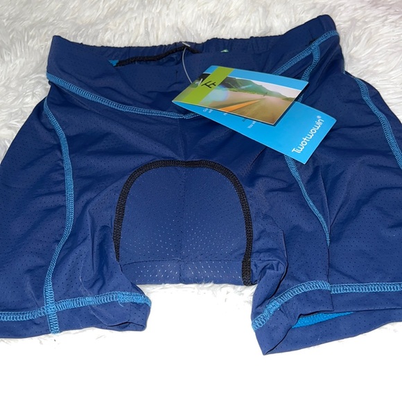 Twotwowin cycling wear - Picture 1 of 3